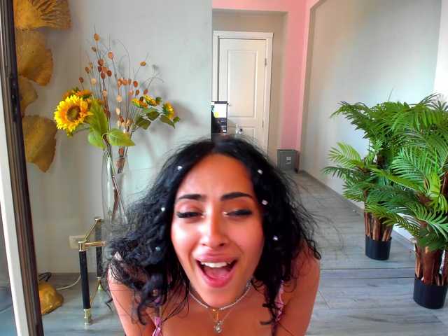 Cupcake-Izzy live cam on BongaCams