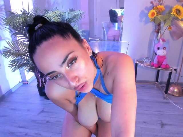 cupcake-izzy live sex show