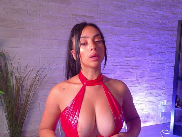 Cupcake-Izzy live webcam show