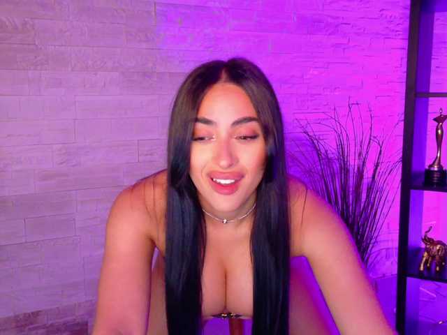Cupcake-Izzy live cam preview
