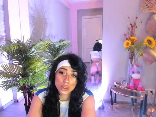 Cupcake-Izzy live cam on BongaCams