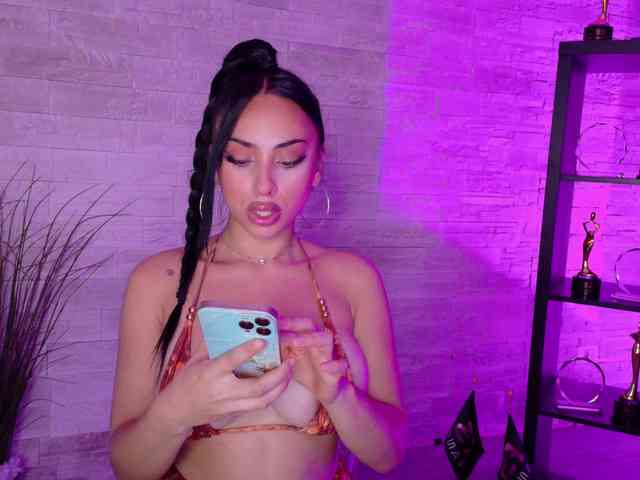 Cupcake-Izzy webcam