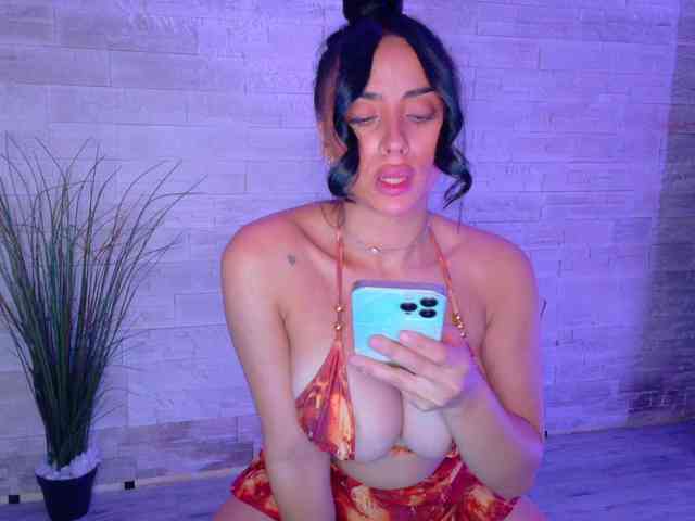 Cupcake-Izzy webcam