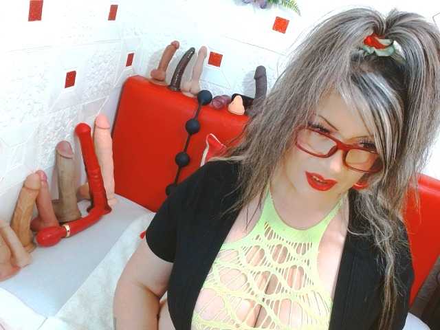 AngieHotStar