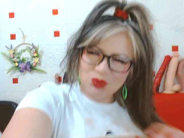 AngieHotStar