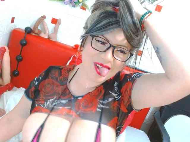 AngieHotStar