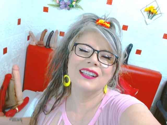 AngieHotStar webcam