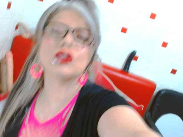 AngieHotStar webcam