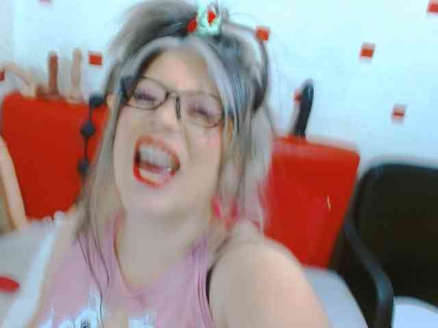 AngieHotStar webcam