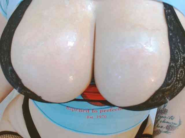 AngieHotStar webcam