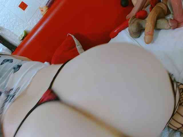 AngieHotStar webcam