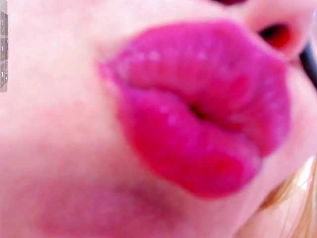 yuriiblaze live cam on BongaCams