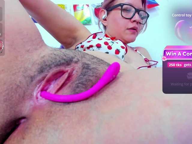yuriiblaze live cam on BongaCams