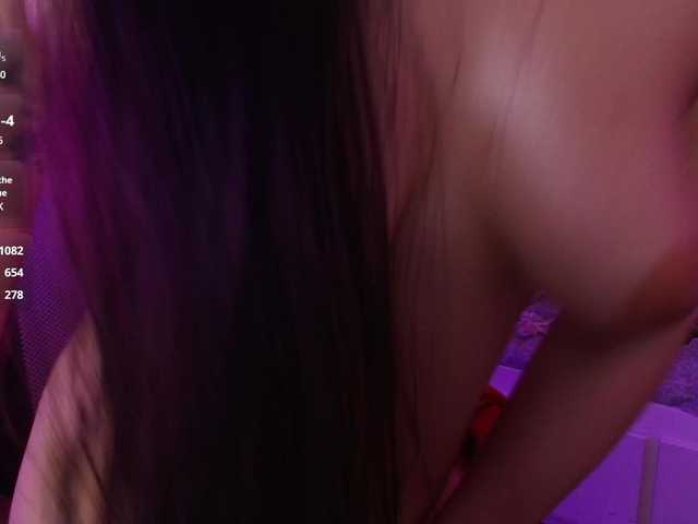 Inari-Okami live webcam show