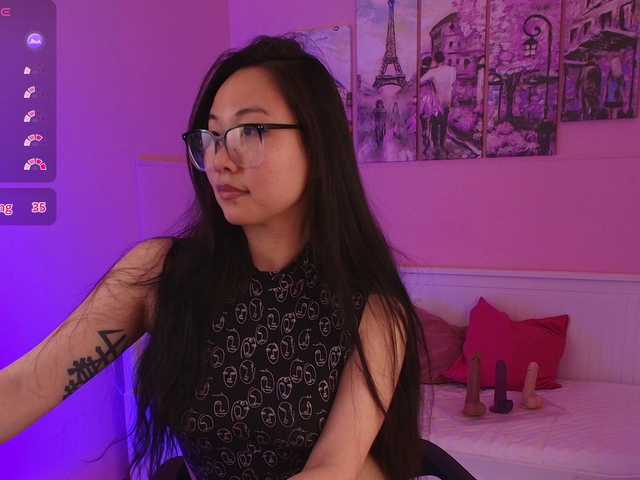 Inari-Okami's BongaCams show and profile