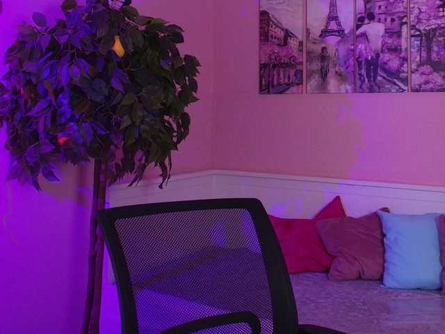 Inari-Okami live cam on BongaCams