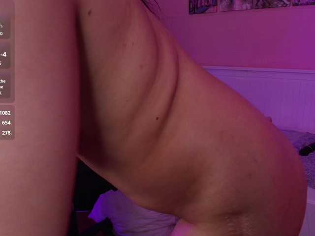 Inari-Okami live webcam show