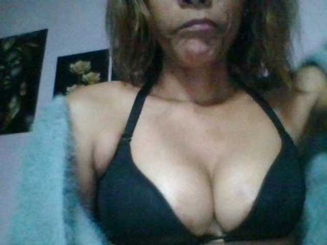 Lekah Live Cam on BongaCams