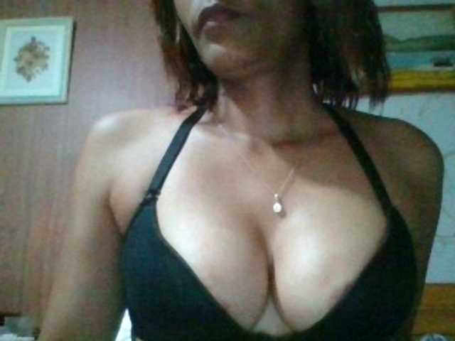 Lekah webcam bongacams model stream image