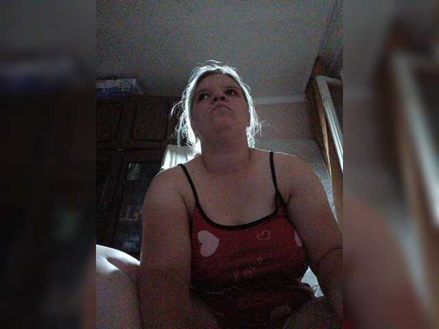 Vikki3011 live cam on BongaCams