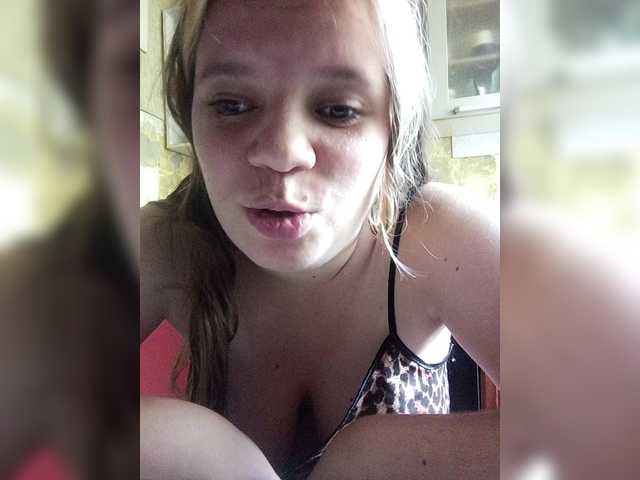 Sex chat gratuit in direct cu Vikki3011 pe BongaCams