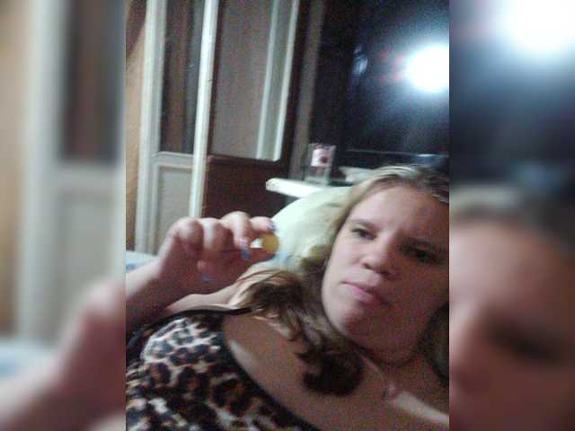 Vikki3011 live cam on BongaCams