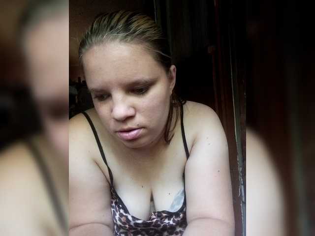 Vikki3011 live cam on BongaCams