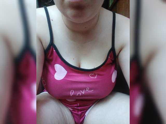 Vikki3011 live cam on BongaCams