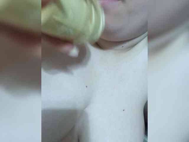 Vikki3011 webcam