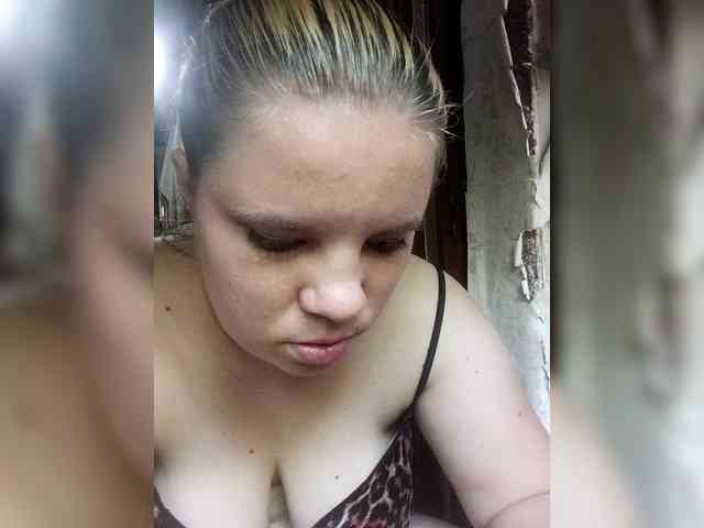 Vikki3011 webcam