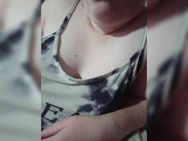 Vikki3011 webcam