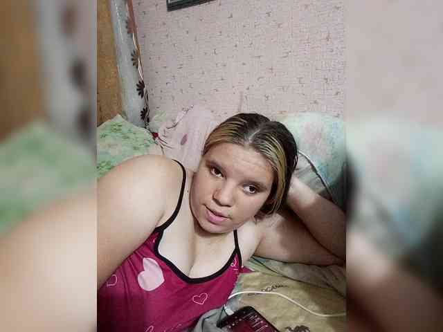 Vikki3011 webcam