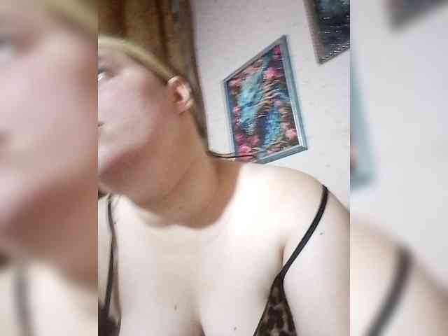 Vikki3011 Live Webcam on BongaCams
