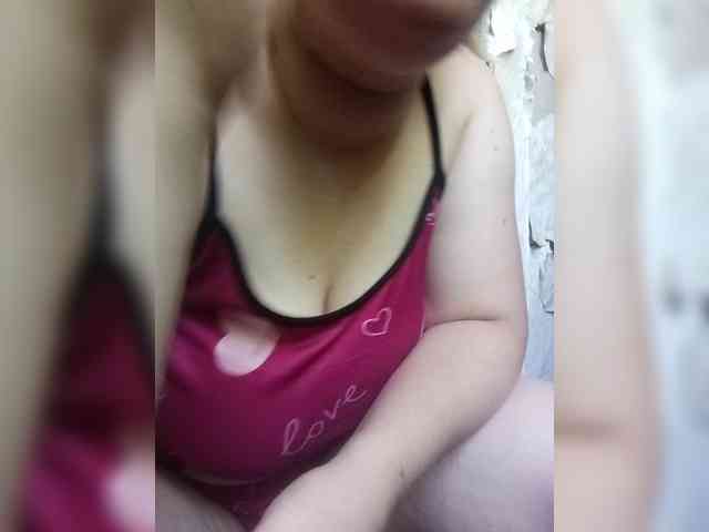 Vikki3011 webcam