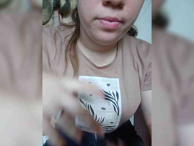 Vikki3011 webcam