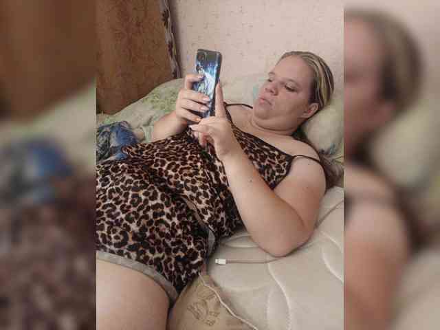 Vikki3011 webcam