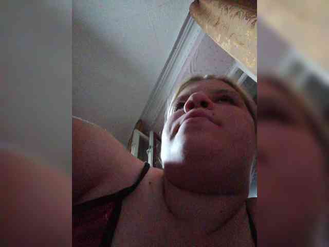 Vikki3011 webcam