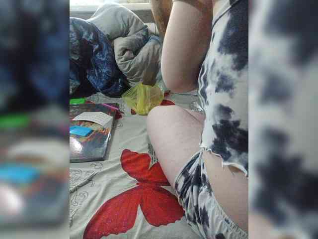 Vikki3011 webcam