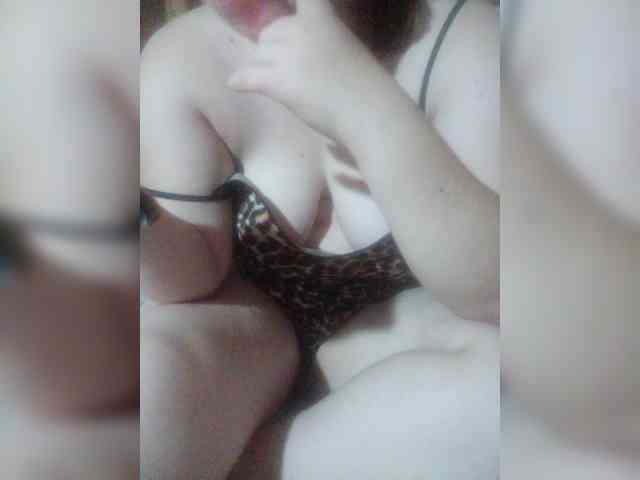 Vikki3011 webcam