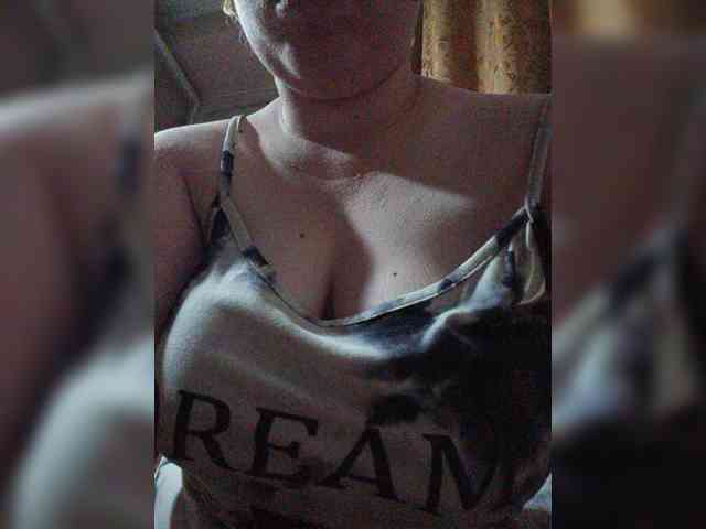 Vikki3011 webcam