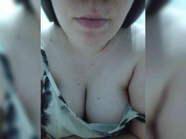 Vikki3011 webcam