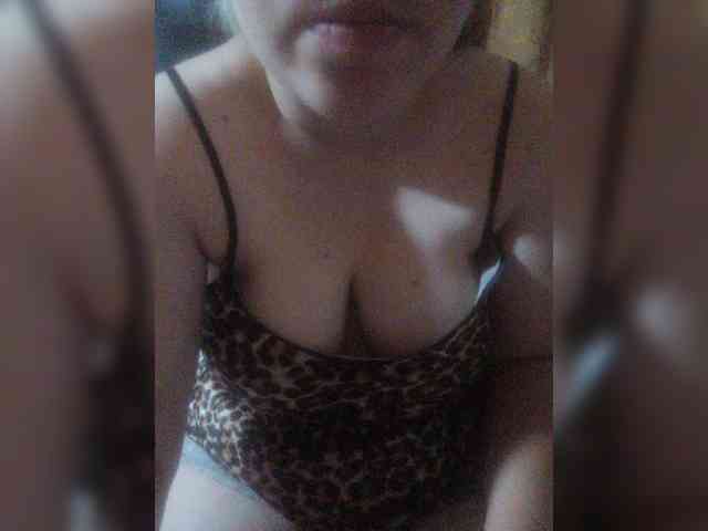 Vikki3011 webcam