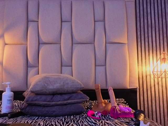bryonycute live cam on BongaCams