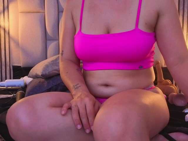 bryonycute live cam on BongaCams