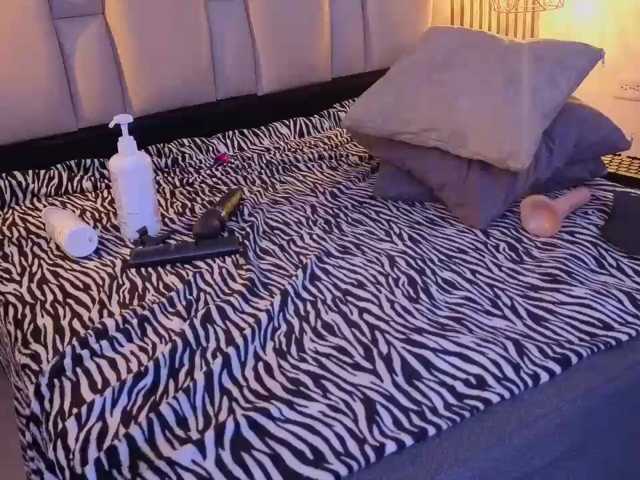 bryonycute live cam preview