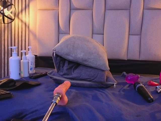 bryonycute live cam on BongaCams