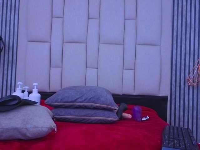 bryonycute live cam on BongaCams