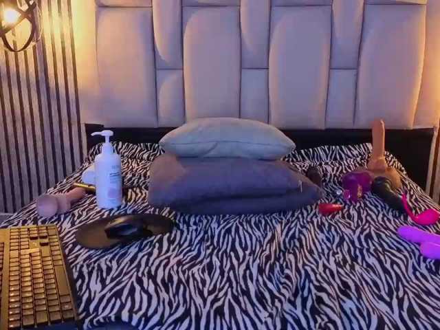 bryonycute live cam preview