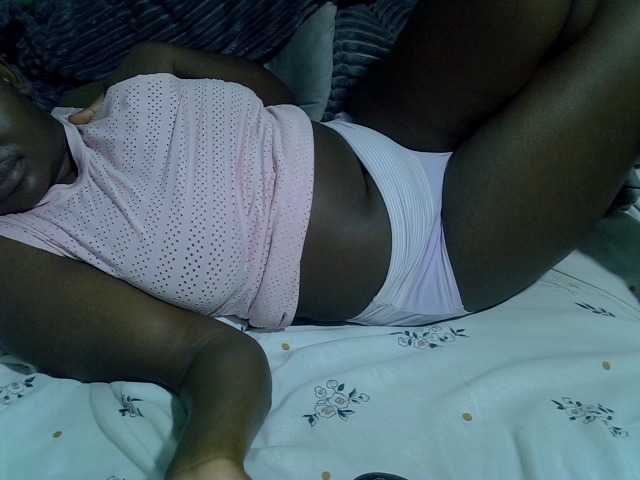 Bubblybooty live cam on BongaCams