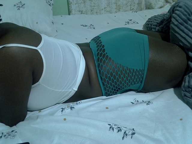 Bubblybooty live cam on BongaCams